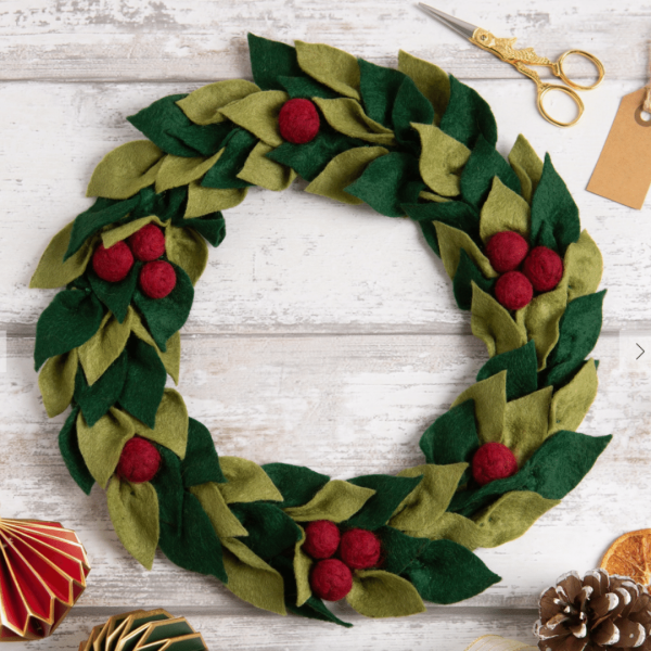 christmas berry wreath felt craft kit ideal for beginners